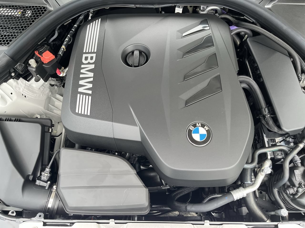 Used 2026 Alpine White BMW 330i image 37