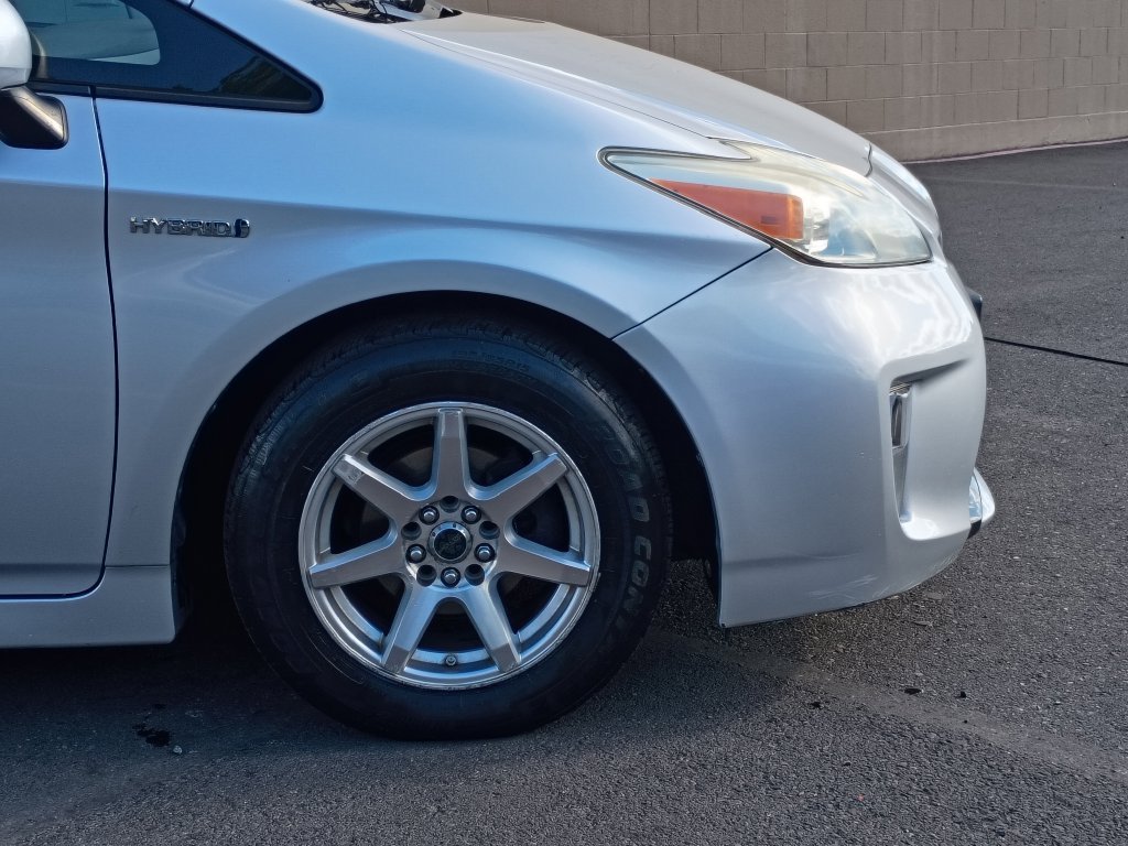 Used 2013 Toyota Prius Three with VIN JTDKN3DU9D5638412 for sale in Gresham, OR