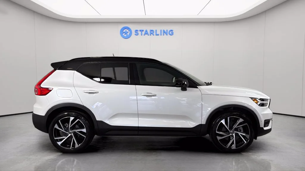 2021 Volvo XC40 R-Design - Photo 11