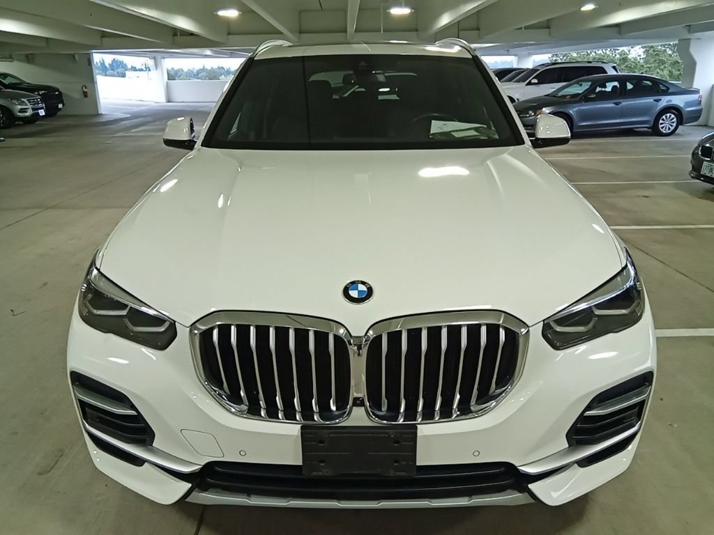 Used 2022 Alpine White BMW xDrive40i image 2