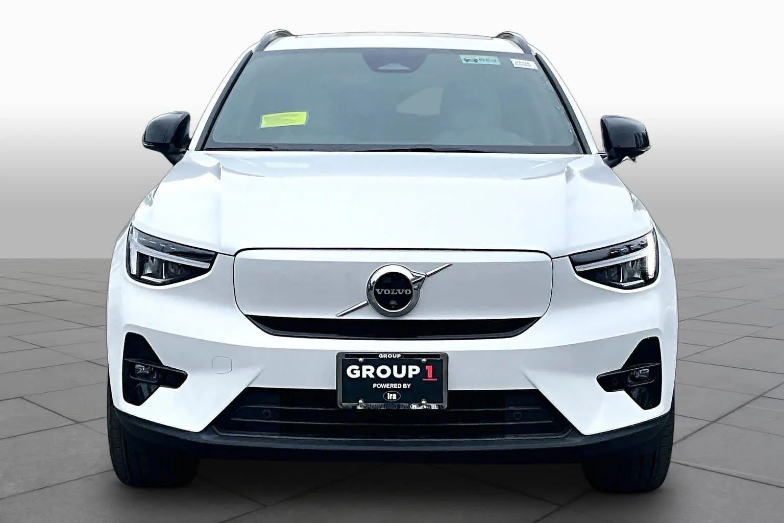 New 2026 WHITE Volvo Plus image 2