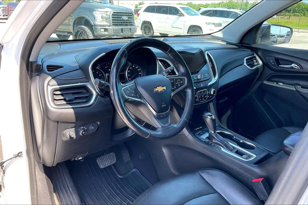 Used 2018 Beige Chevrolet Premier image 14