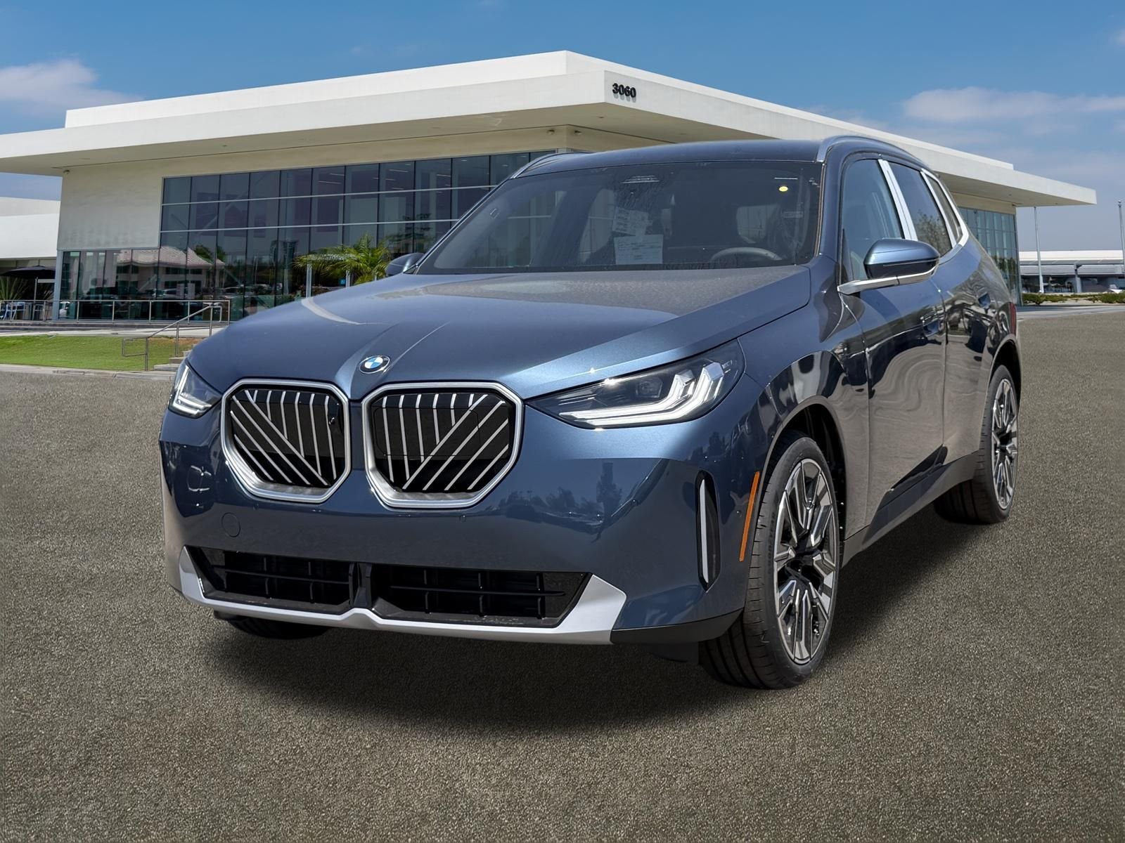 New 2026 Arctic Race Blue metallic BMW 30 xDrive image 4