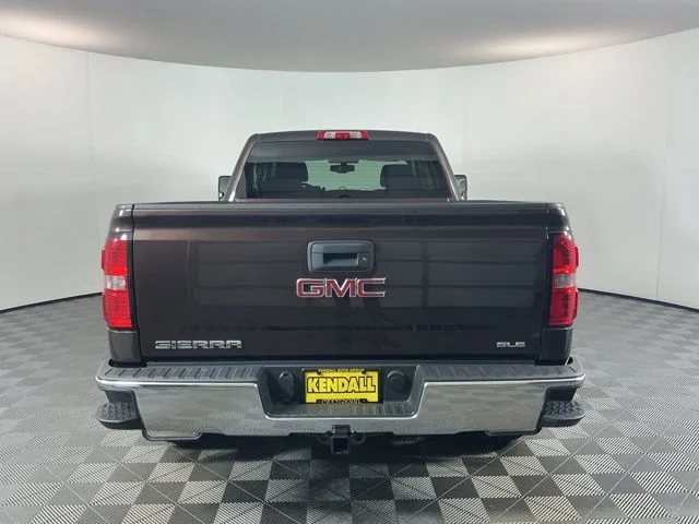 Used 2016  GMC SLE image 5