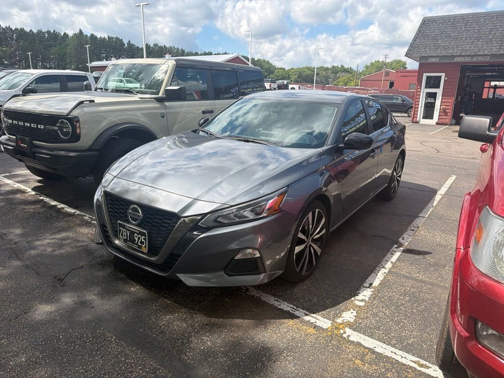 Used 2019 Gray Nissan 2.5 SR image 1