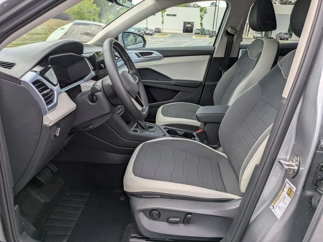 New 2026 Silver Volkswagen 1.5T SE image 20