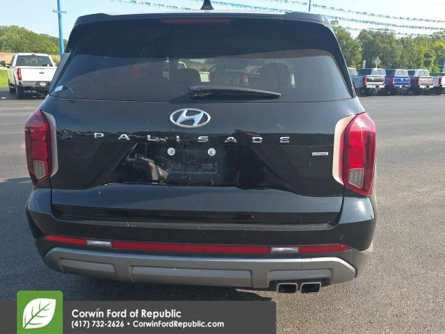 Used 2025 Abyss Black Pearl Hyundai SEL image 15