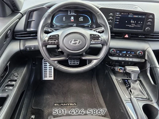 Used 2025 Gray Hyundai SEL Sport image 11