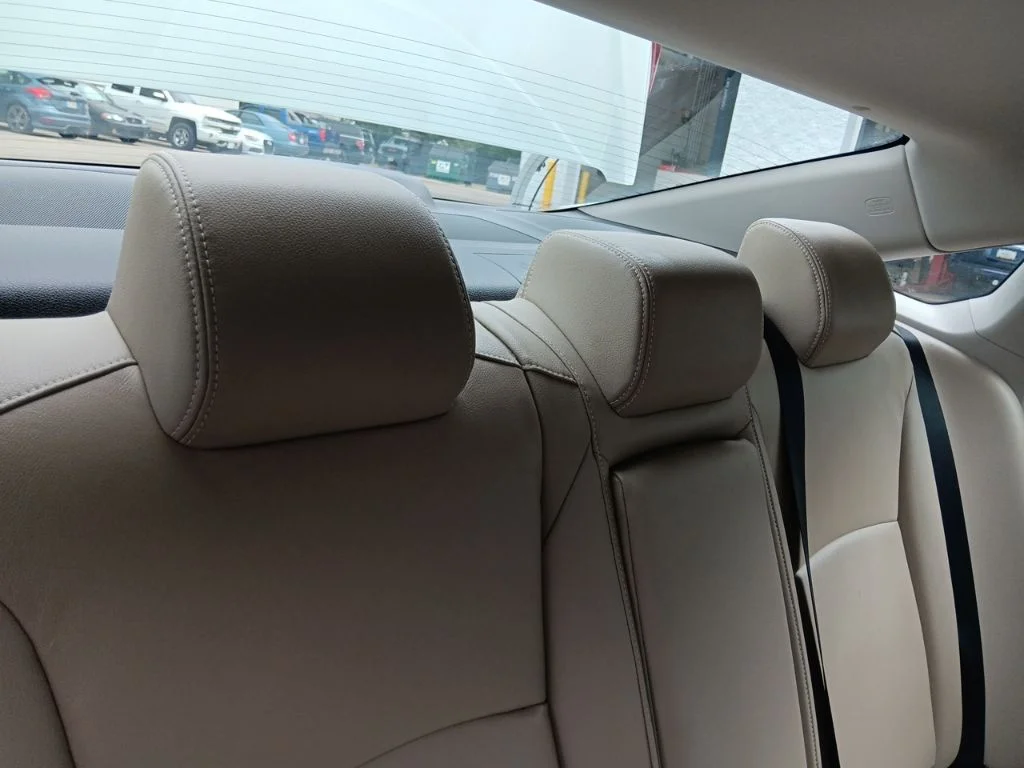 Used 2017 White Honda Touring image 31