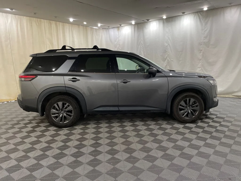 Used 2022 Gun Metallic Nissan SV image 4