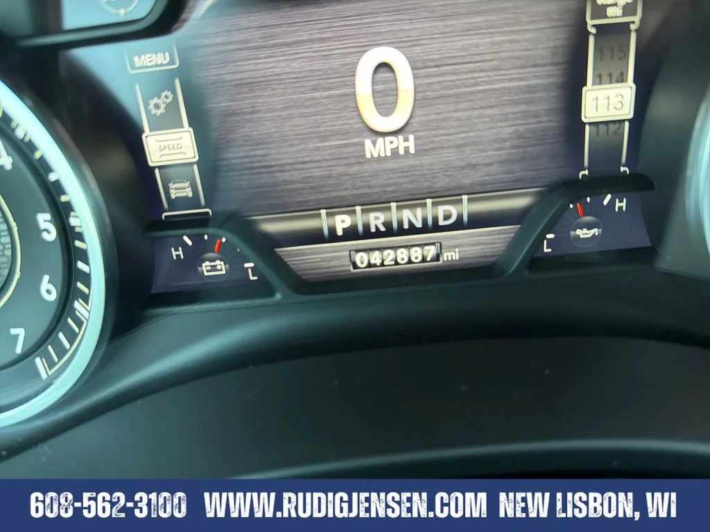 Used 2022 White Ram Laramie image 19