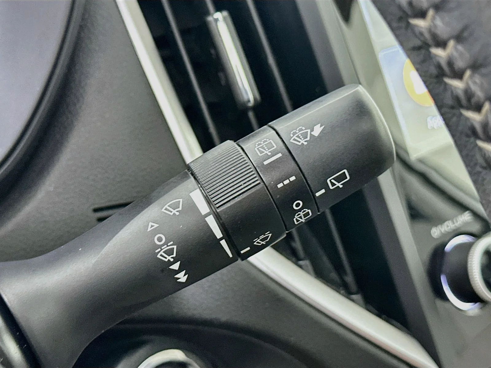 Used 2024 White Subaru  image 21