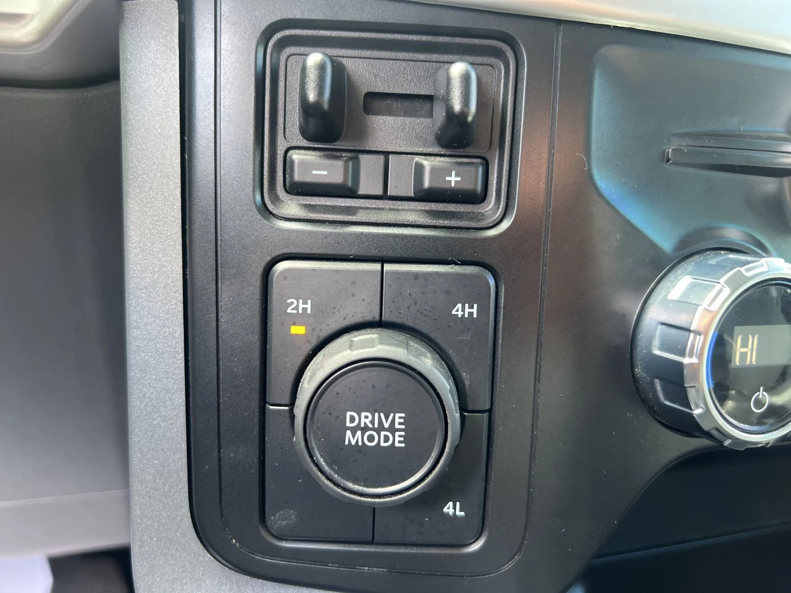 Used 2021 Agate Black Metallic Ford XLT image 26