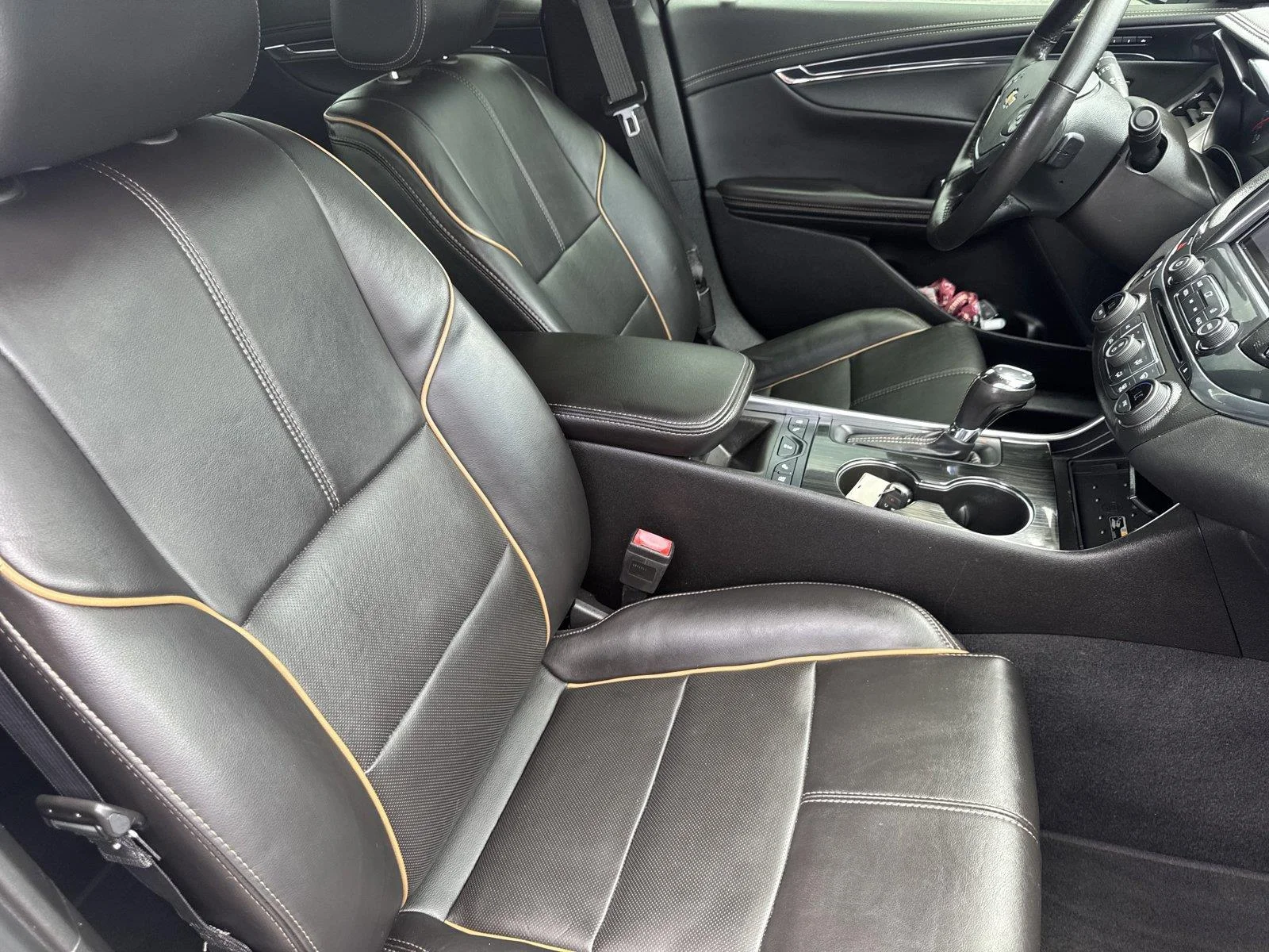 Used 2019 IRIDESCENT PEARL TRICOAT Chevrolet Premier image 34