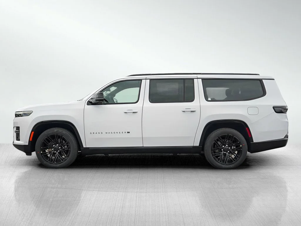 New 2026 Bright White Clearcoat Jeep Limited Reserve image 4