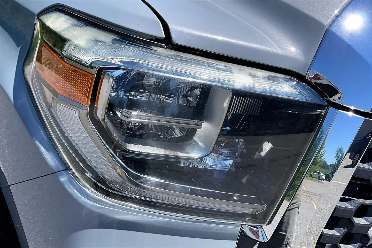 Used 2018 Cement Toyota SR5 image 28