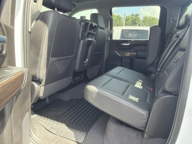 Used 2022 White Chevrolet LT image 17