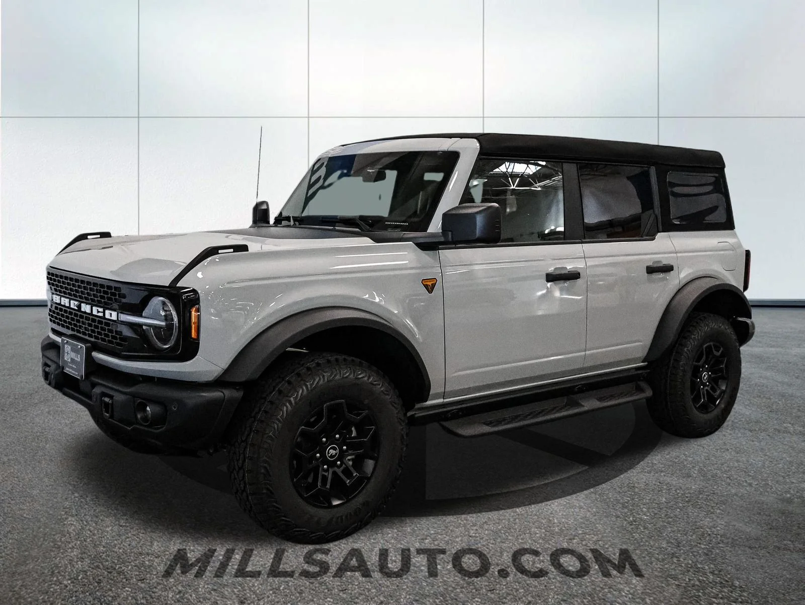 New 2026 Avalanche Gray Ford Badlands® image 2