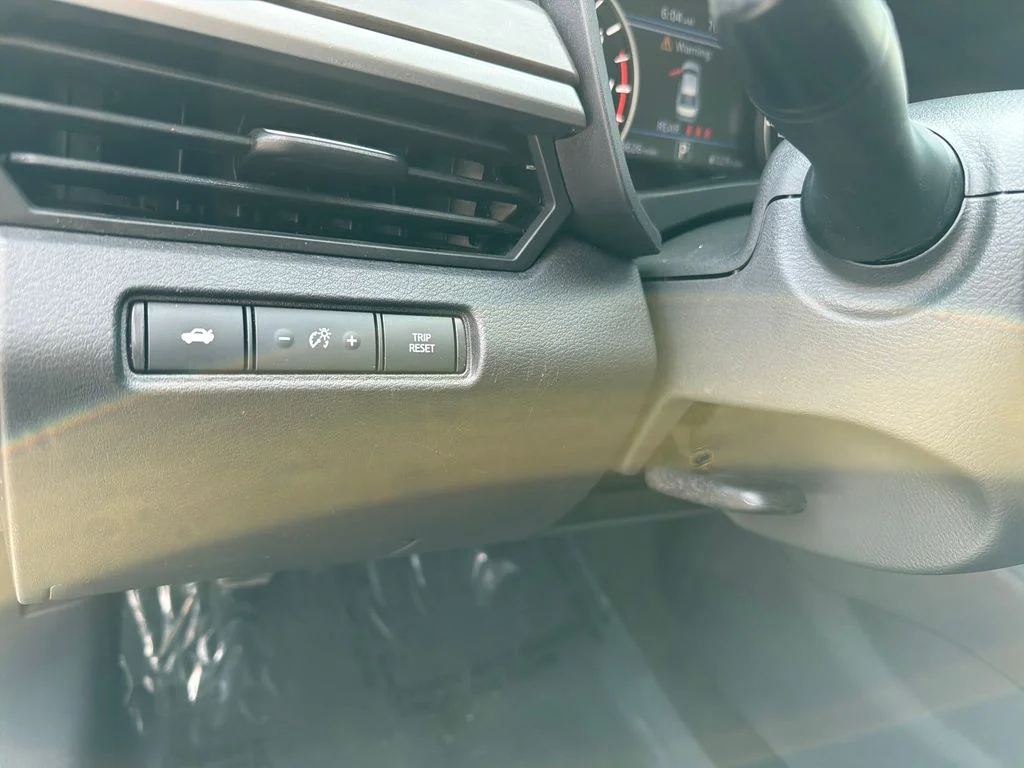 Used 2024 Gray Nissan 2.5 SV image 19