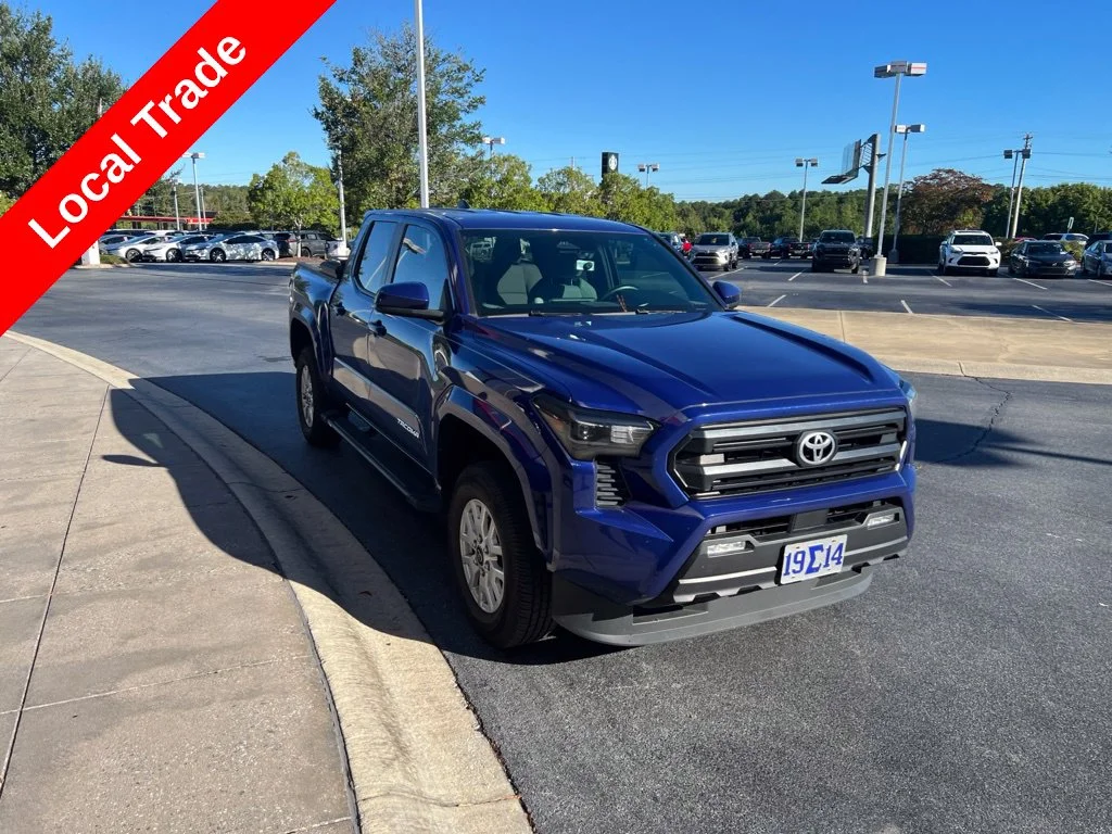 Used 2025 Blue Toyota SR5 image 4