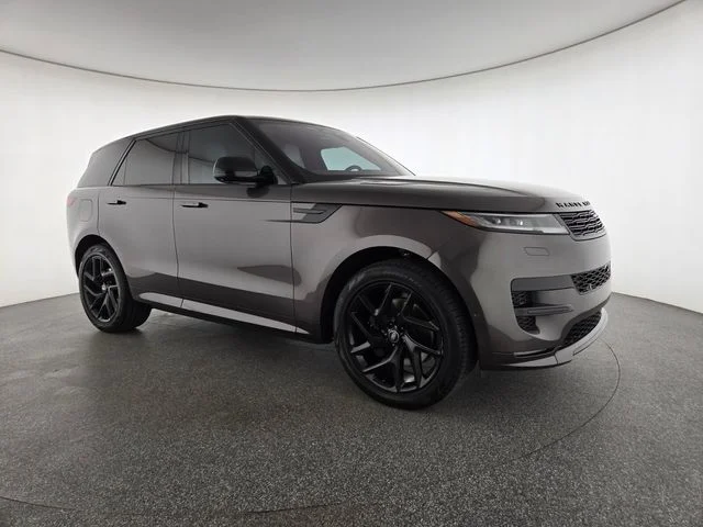 Used 2023 Gray Land Rover SE Dynamic image 15