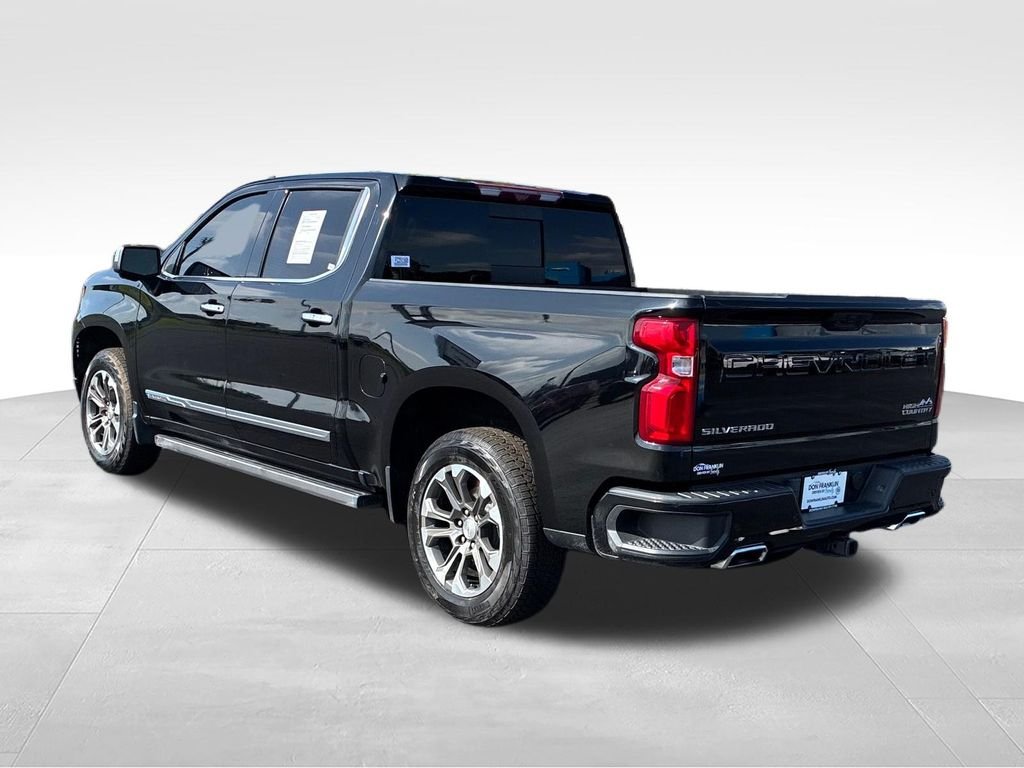 Used 2023 Black Chevrolet High Country image 3