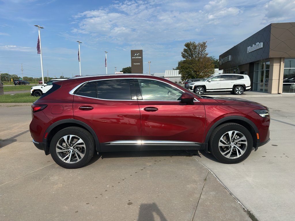 Used 2022  Buick Essence image 9