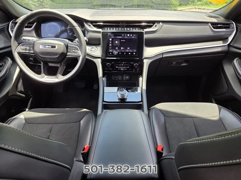 Used 2024 Diamond Black JEEP ALTITUDE 4X2 image 13
