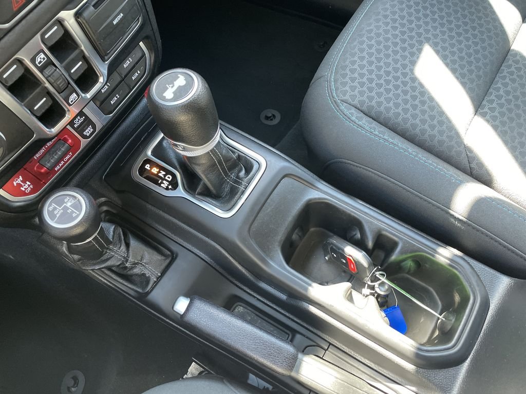 Used 2024 White Jeep Rubicon 4xe image 21