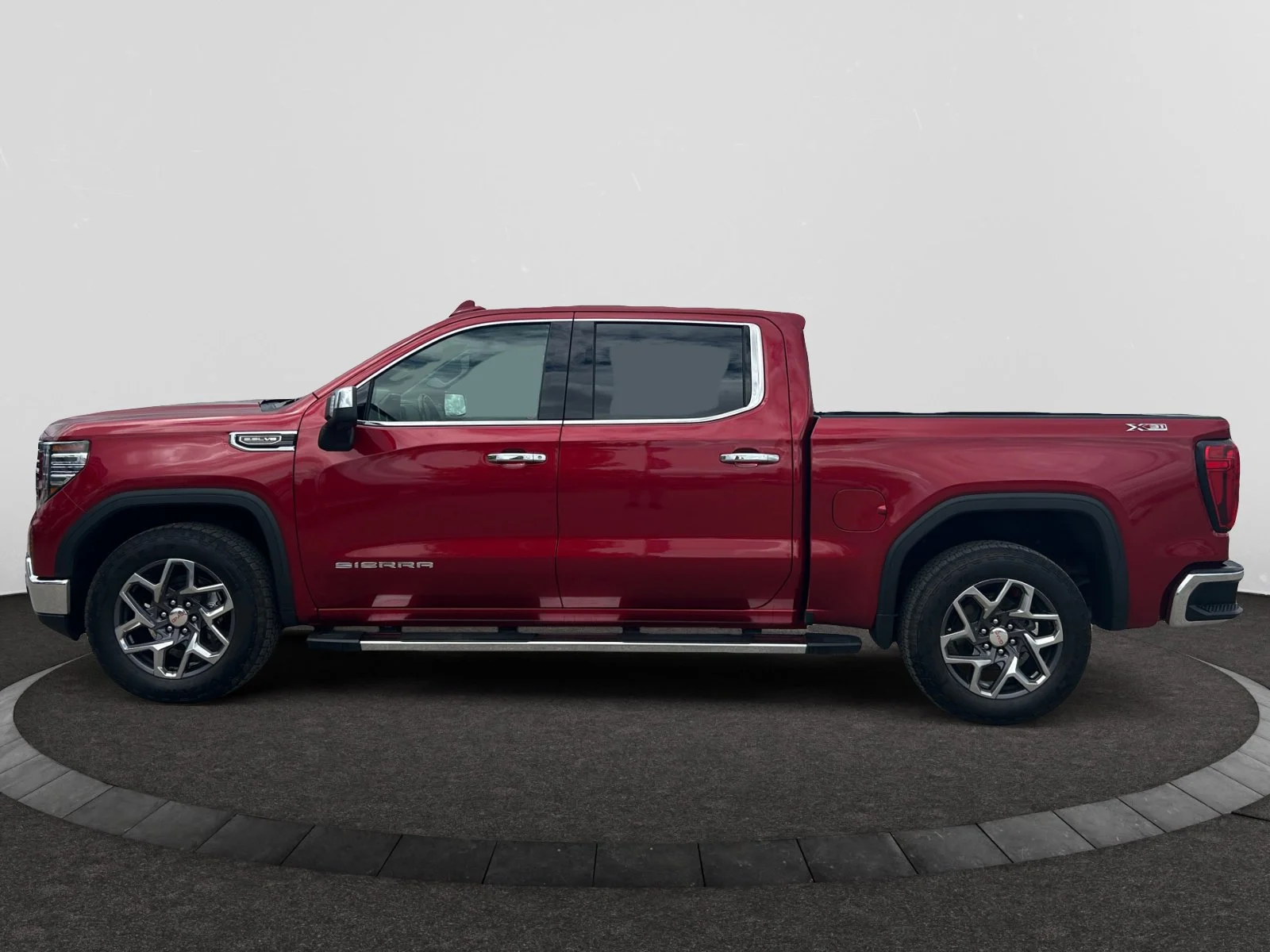 Used 2024 Red GMC SLT Crew Cab image 2