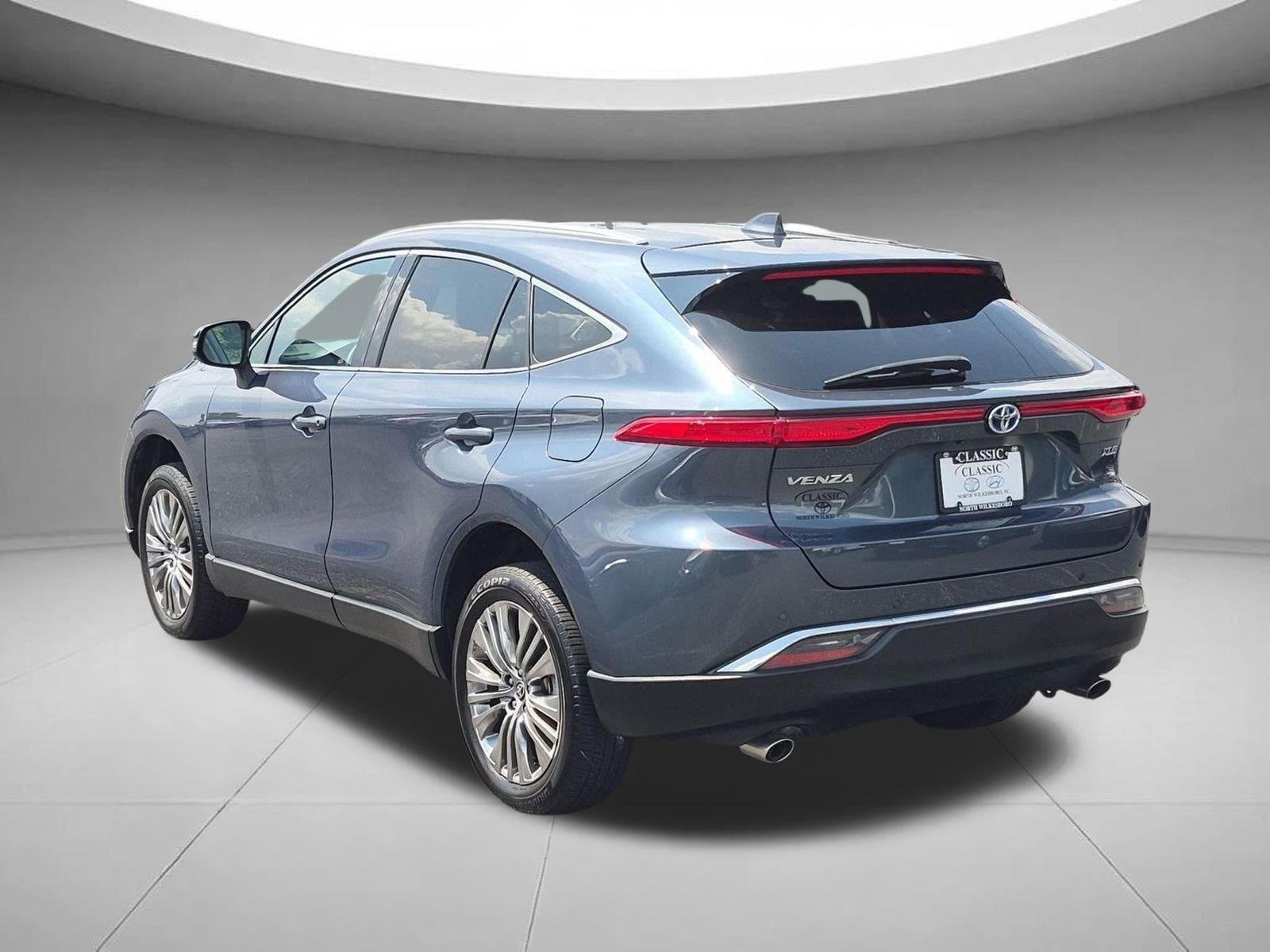Used 2024 Coastal Gray Metallic Toyota XLE image 3
