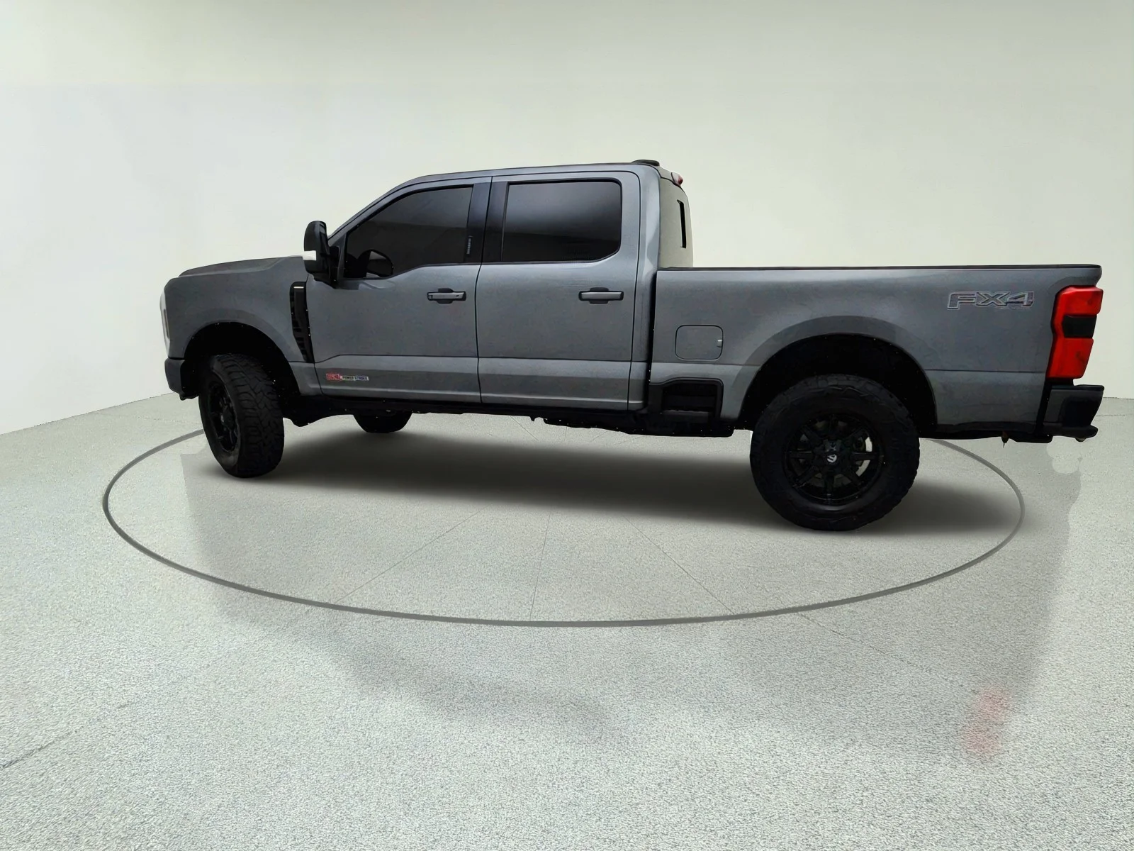 Used 2024 CARBONIZED GRAY Ford LARIAT image 13