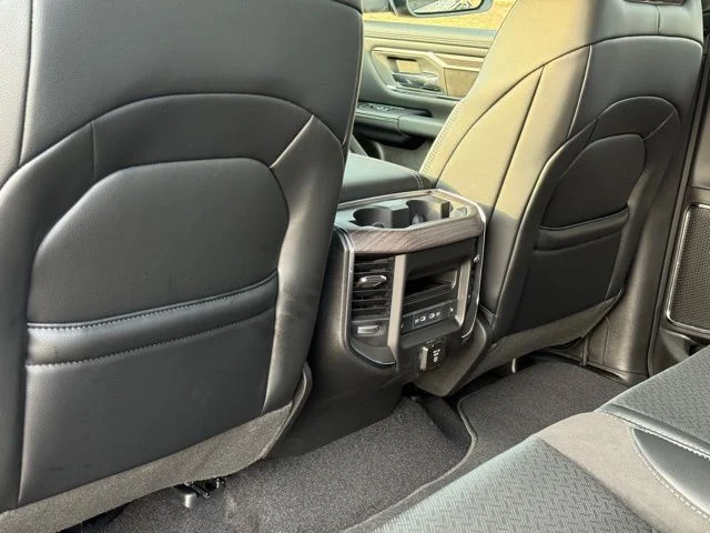 New 2026 Granite Crystal Metallic Clear-Coat Exterior Paint RAM Laramie image 29