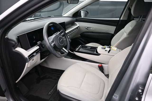 Used 2025 Shimmering Silver Hyundai Blue image 17