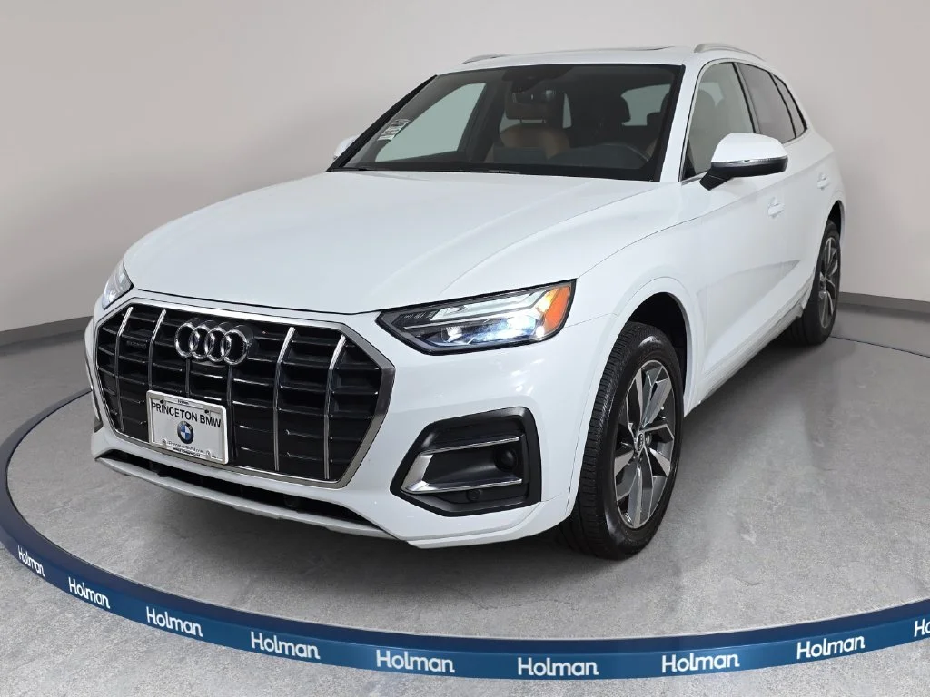 Used 2021 Glacier White Audi 45 Premium Plus image 1