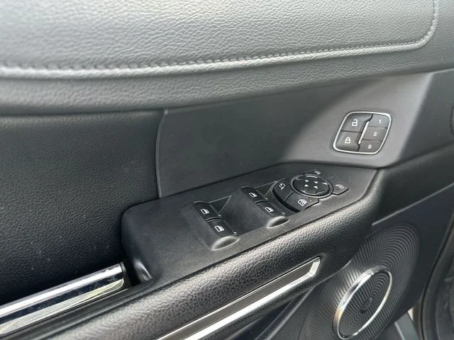 Used 2021 White Ford XLT image 17