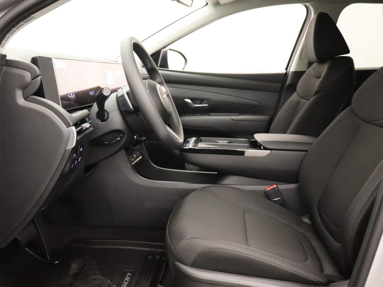 New 2026 Shimmering Silver Metallic Hyundai SEL AWD image 15