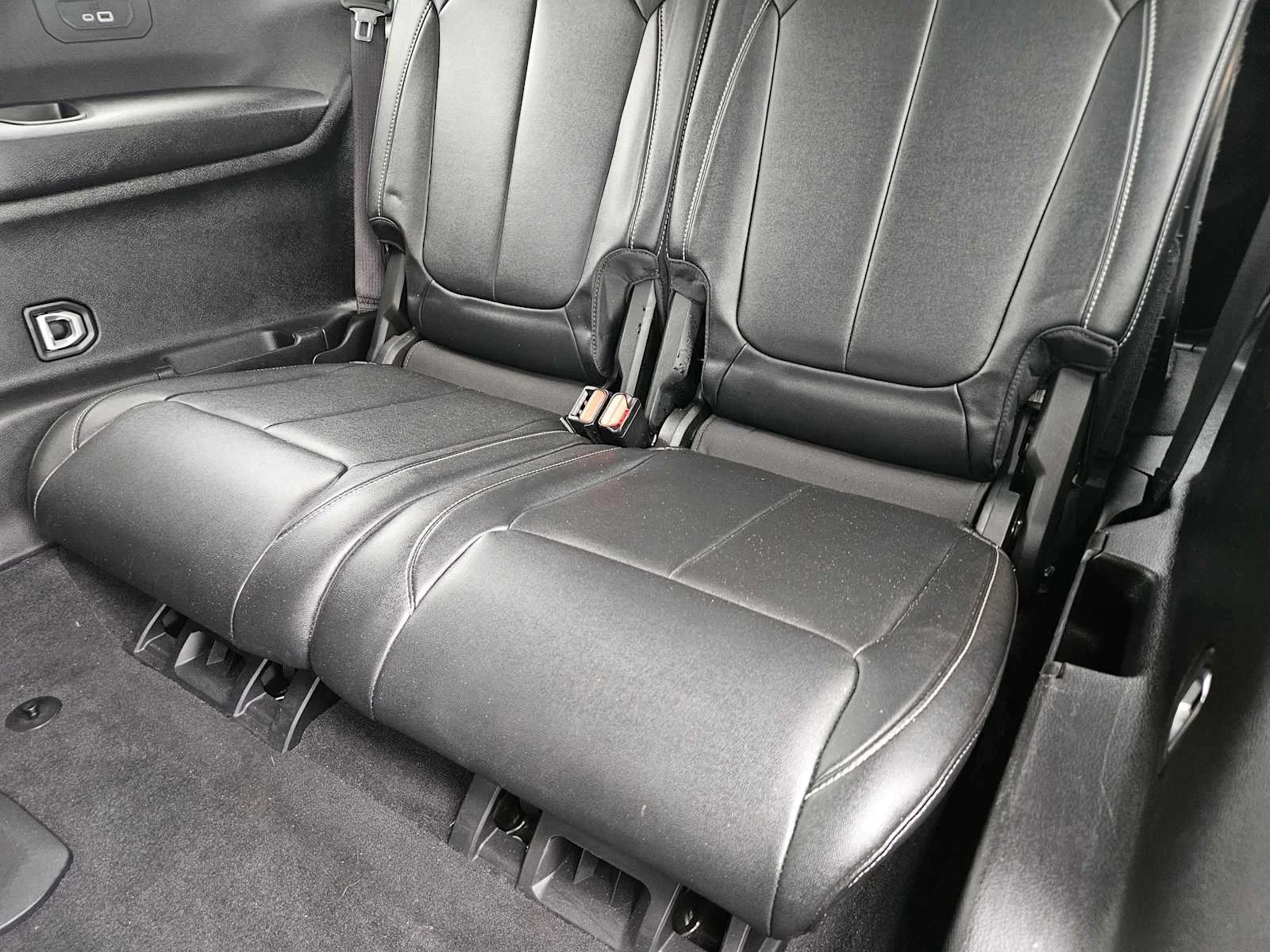 Used 2022 Bright White Clearcoat Jeep Limited image 22
