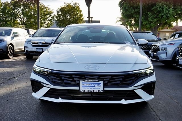 New 2026 White Hyundai SE image 4
