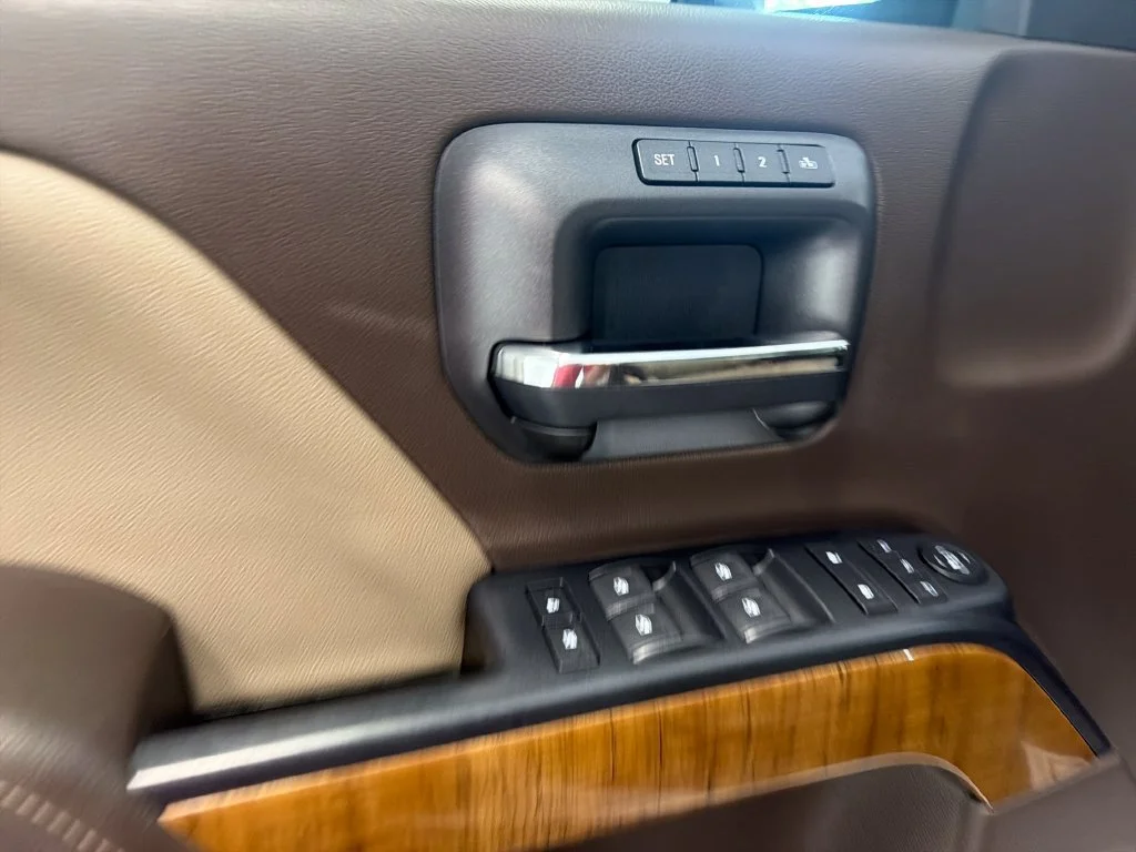 Used 2018 QUICKSILVER METALLIC GMC SLT image 14