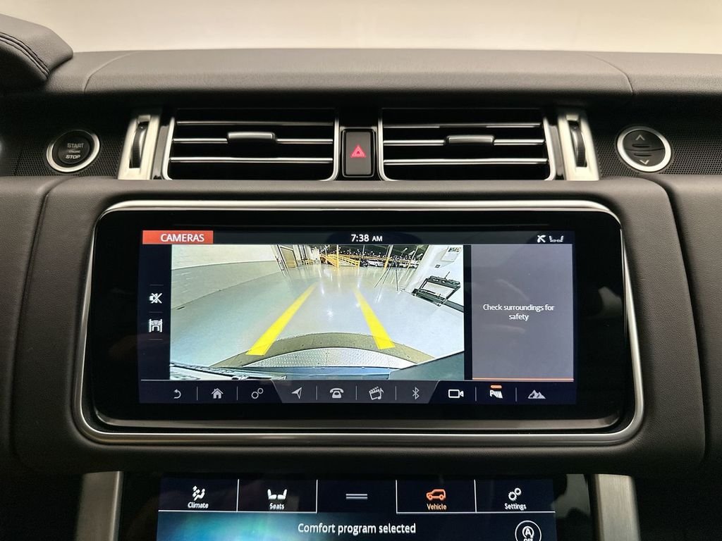 Used 2020  Land Rover HSE image 28