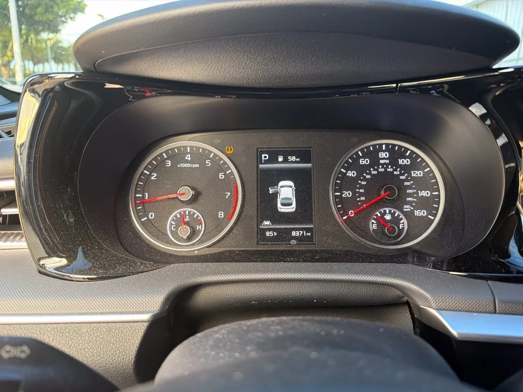 Used 2024 Wolf Gray Kia GT-Line image 2