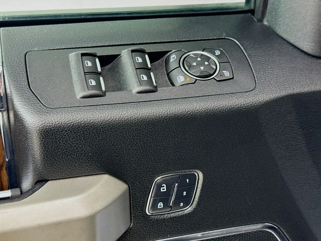 Used 2018 Stone Gray Ford Lariat image 23
