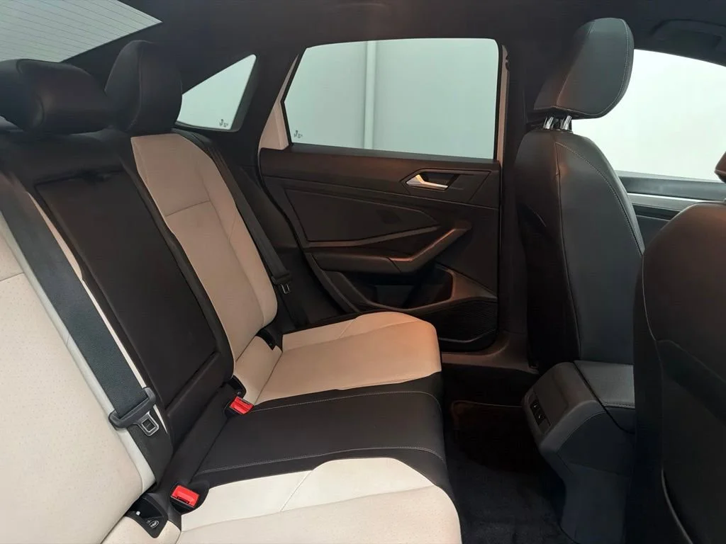 Used 2020 White Volkswagen R-Line image 27