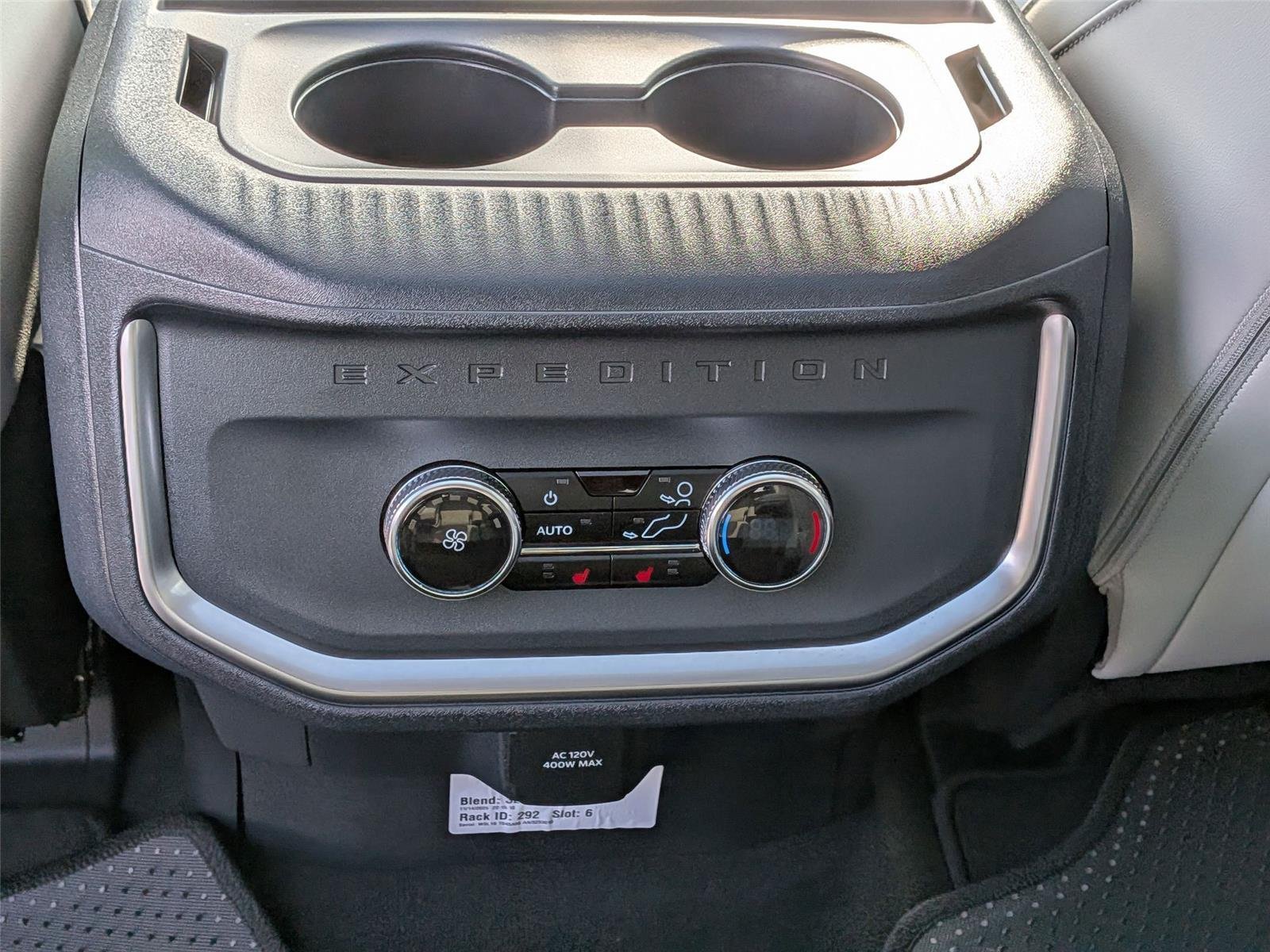New 2025 Agate Black Metallic Ford Platinum® MAX image 32