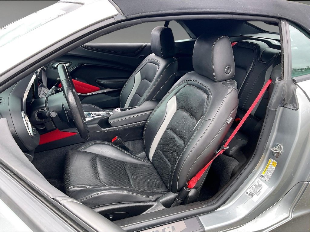 Used 2023 Sharkskin Metallic Chevrolet 3LT image 9