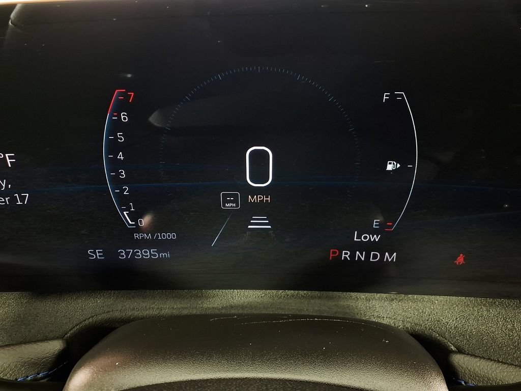 Used 2025 Crystal White Tricoat Cadillac Sport image 17