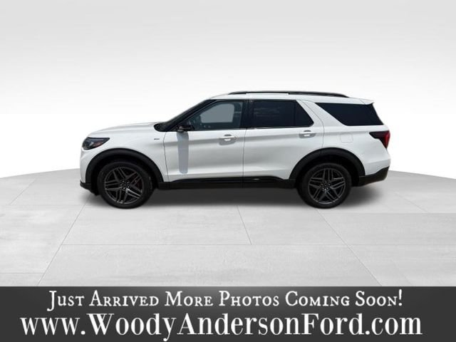 Used 2025 Star White Ford ST-Line image 3