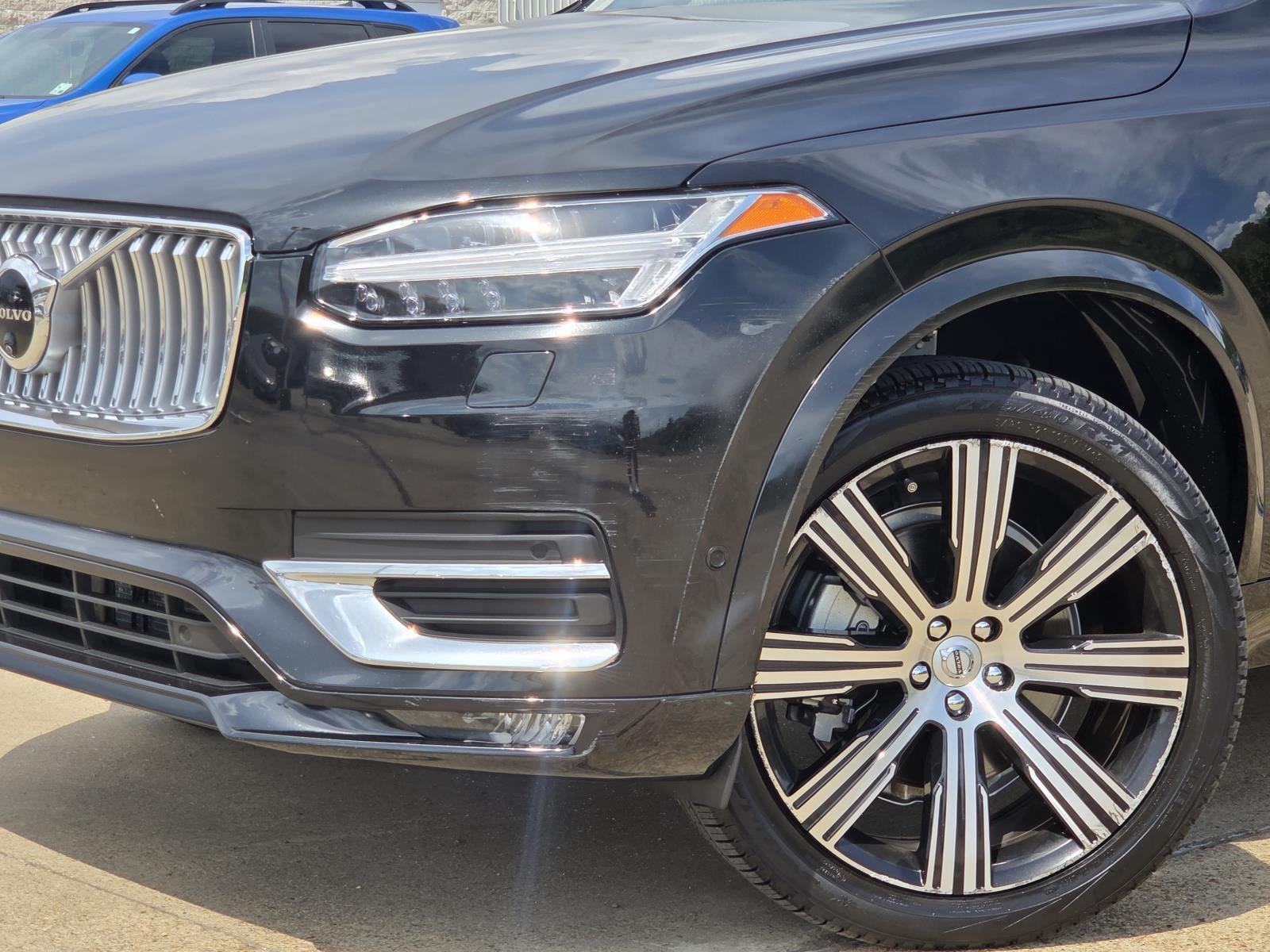 Used 2024 Onyx Black Metallic Volvo Plus Bright Theme image 7
