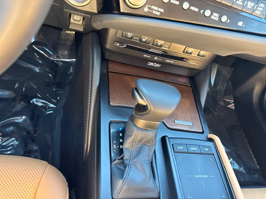 Used 2022 Red Lexus 300h image 14